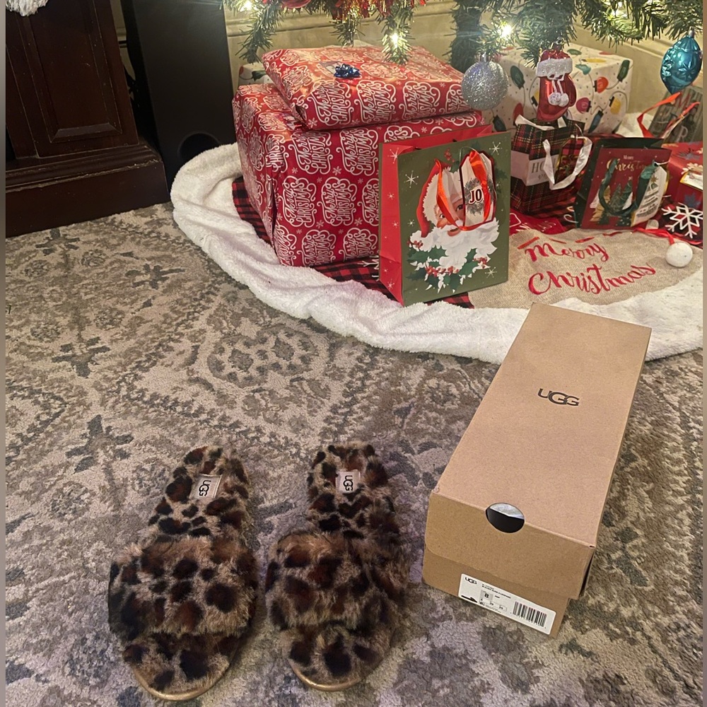 UGG Fluff II Leopard - Picture 4 of 5